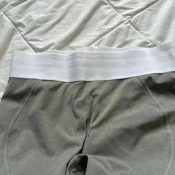 Good American Womens Size 5 (XXL)Heather Gray  Icon Core Legging - Picture 3 of 7